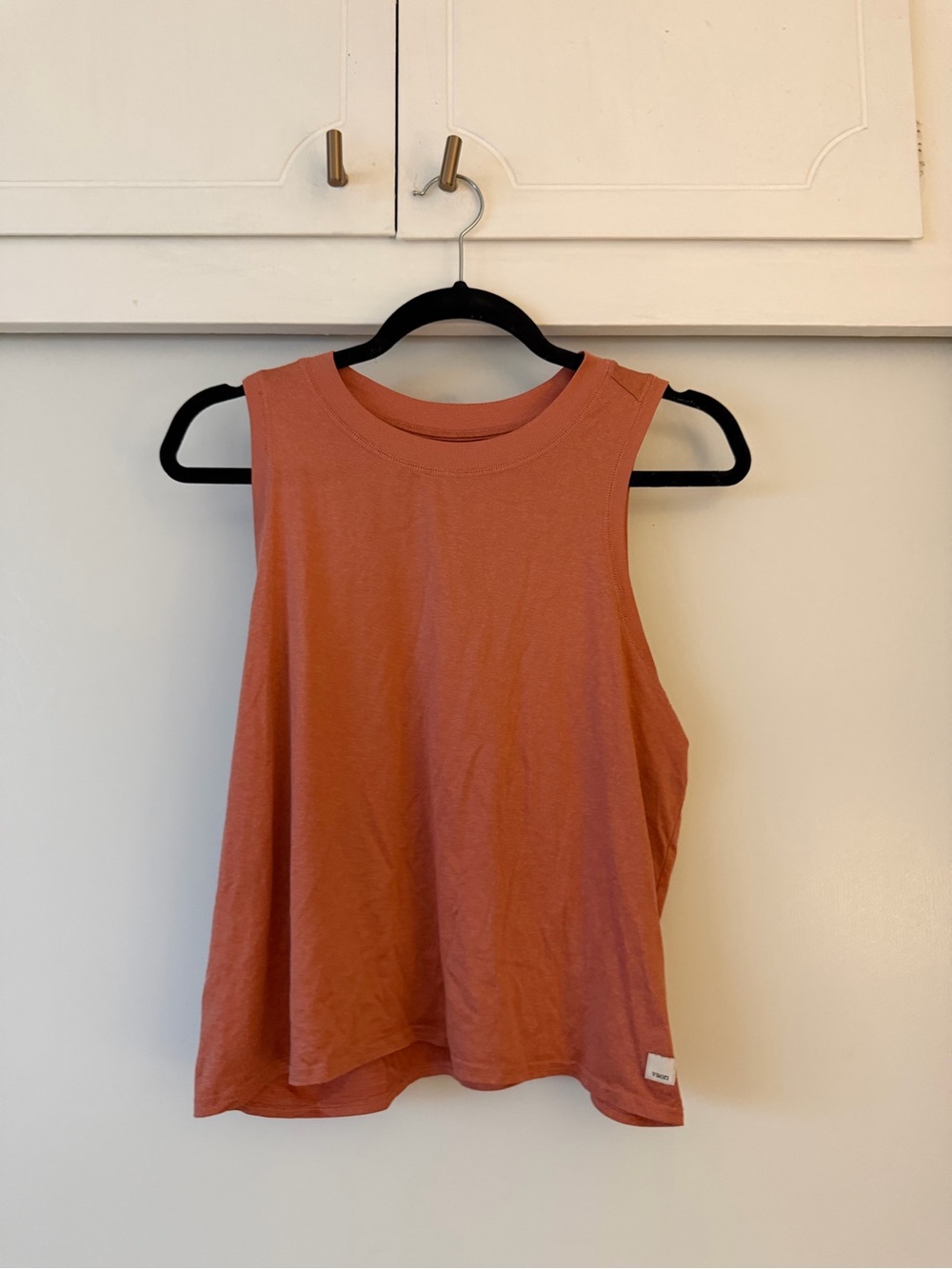 Vuori Sleeveless Tank Top in Rust Orange